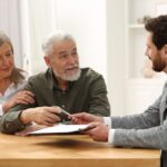 Notary,Consulting,Senior,Couple,About,Last,Will,And,Testament,In